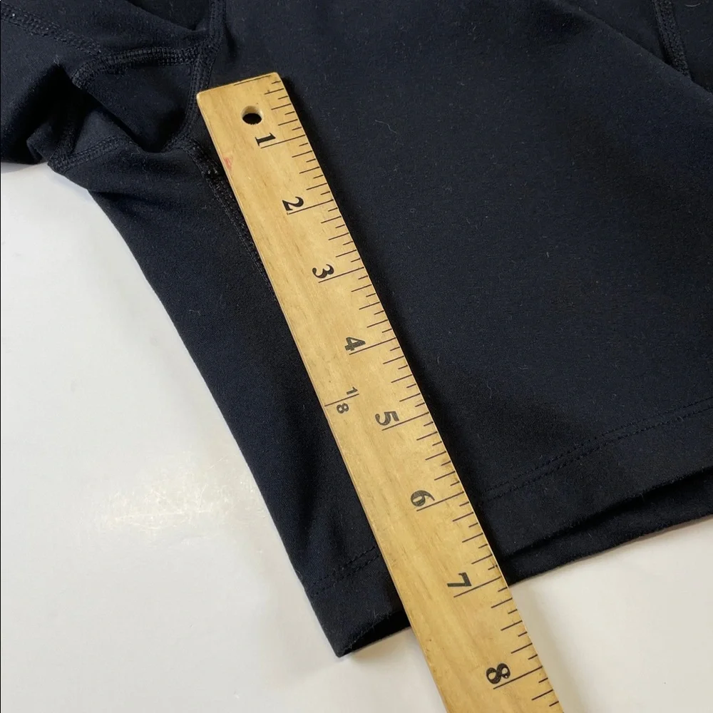 DKNY  Black Biker Shorts Women’s Medium High Rise Stretch Athletic Pockets - Picture 6 of 6